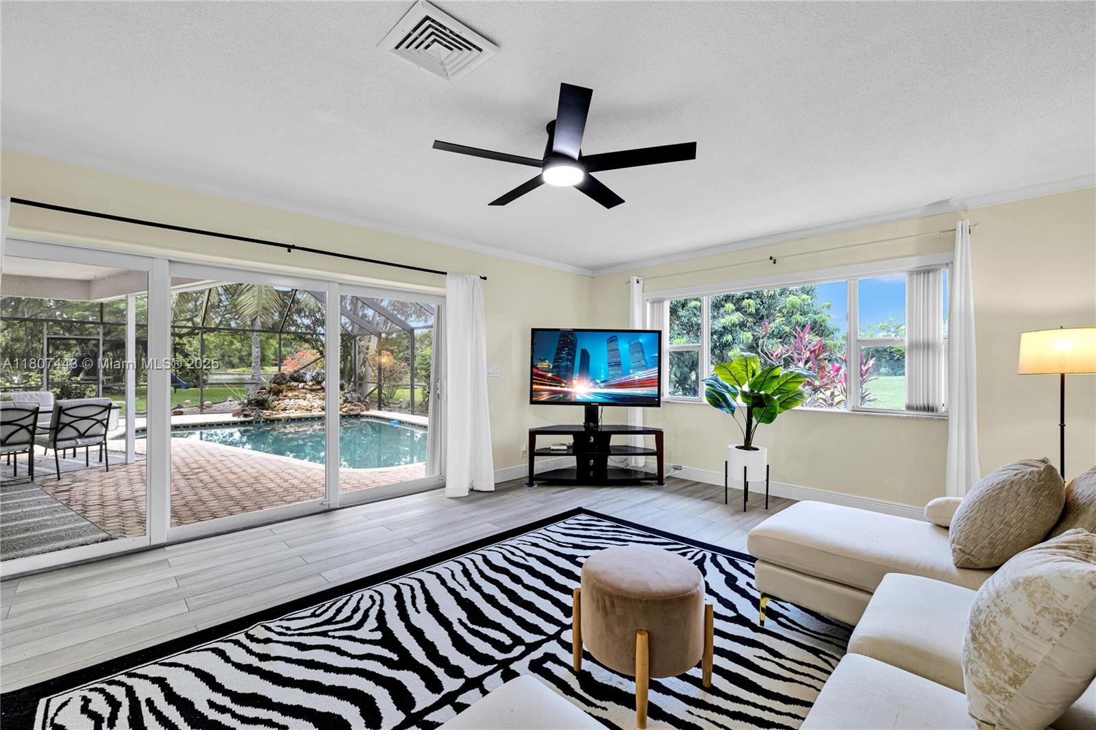 5706 Guava Dr, Tamarac, Florida 33319