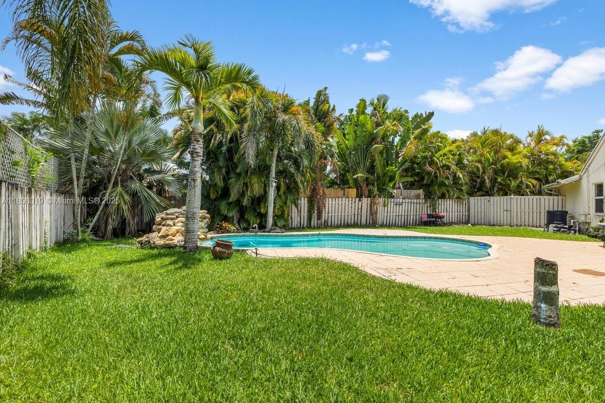 Residential, Davie, Florida image 22