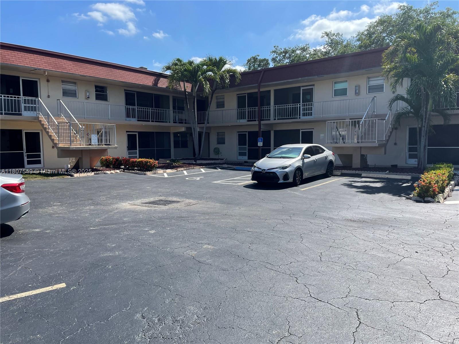 2041 NW 81st Ave #414, Pembroke Pines, Florida image 8