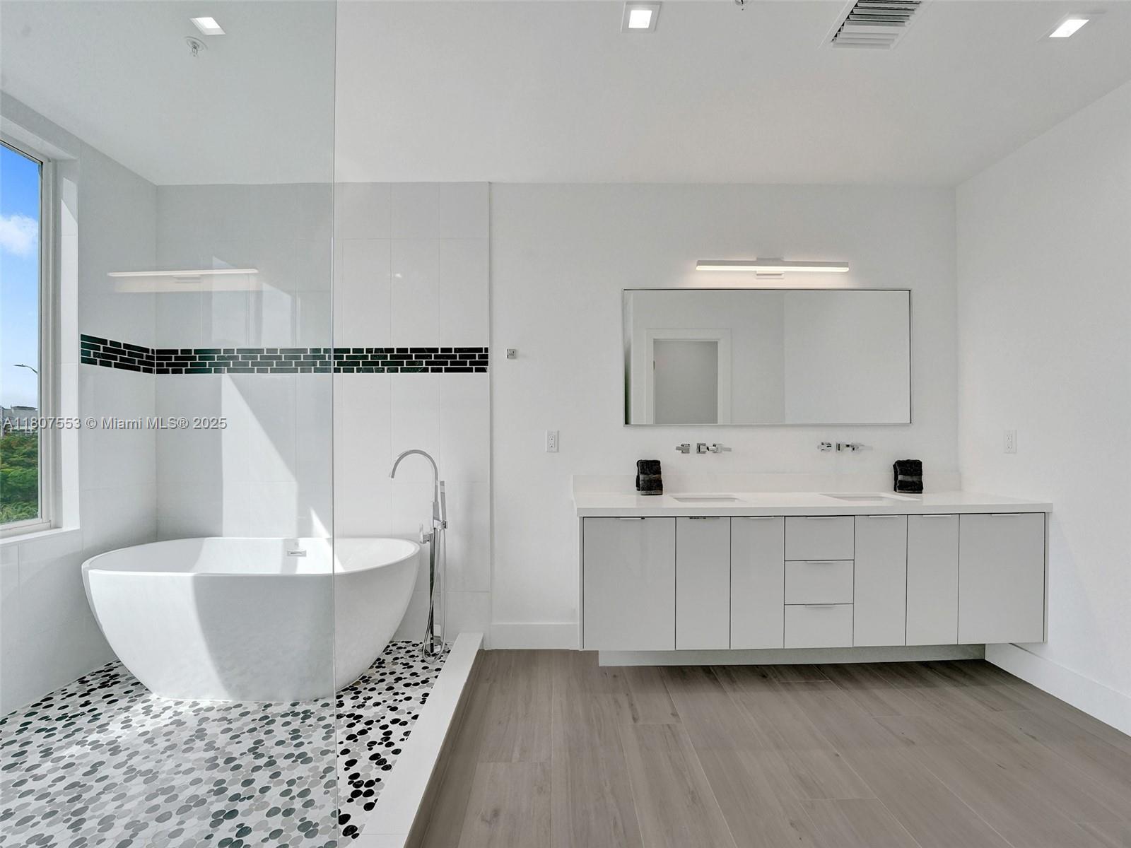 1226 NE 15 Ave #D, Fort Lauderdale, Florida image 44