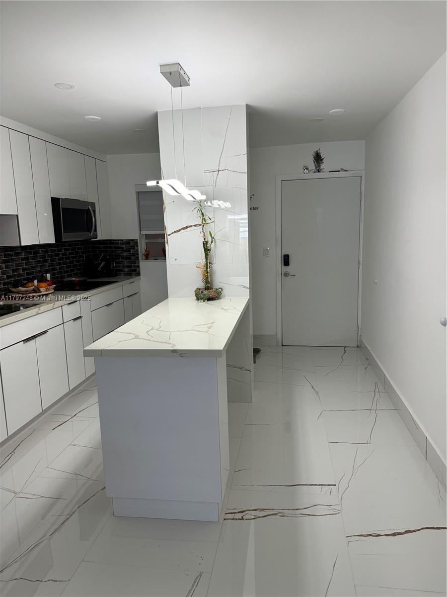 6055 W 19th Ave #216, Hialeah, Florida image 5