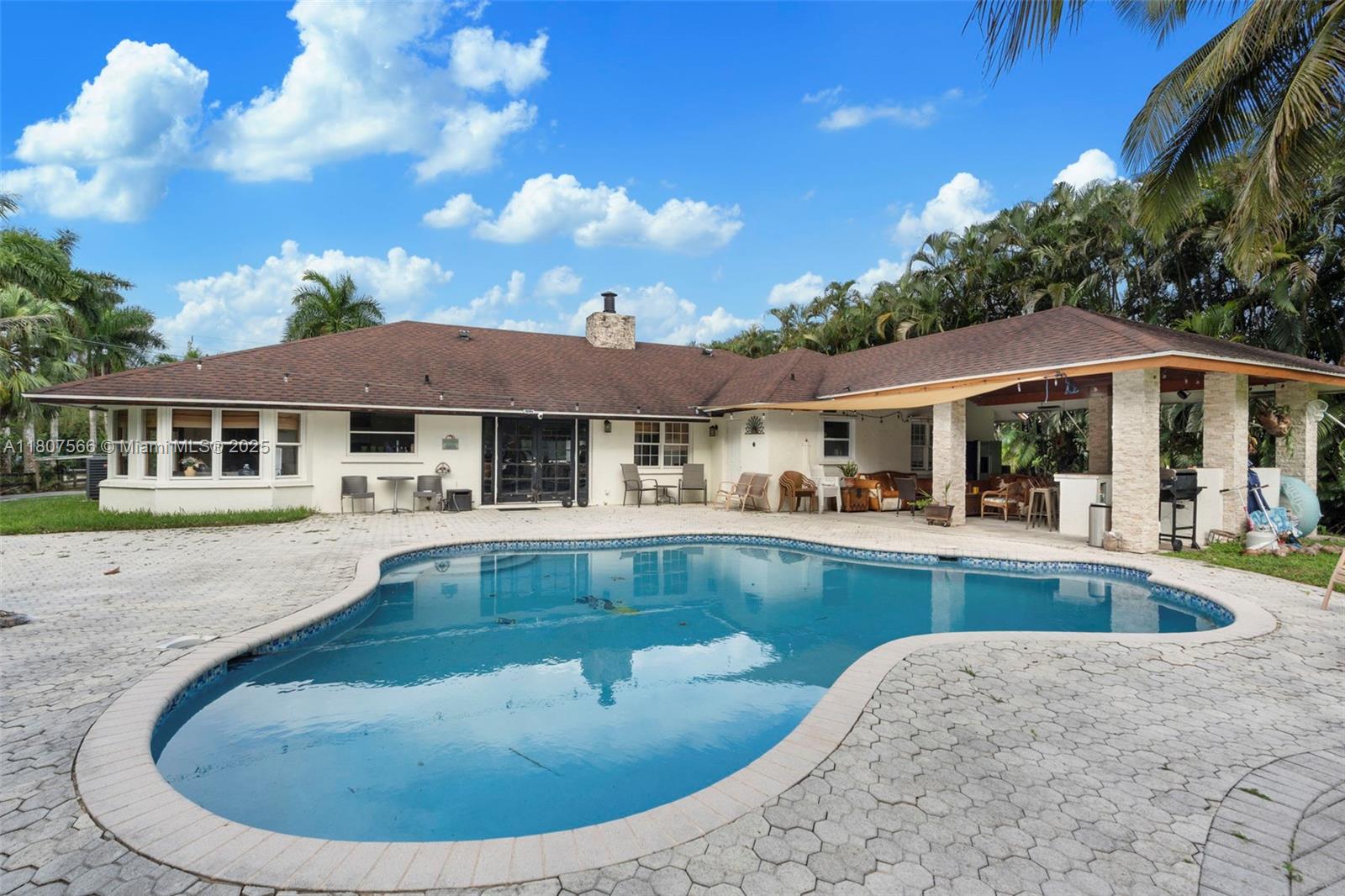 5310 SW 172nd Ave, Southwest Ranches, Florida image 6