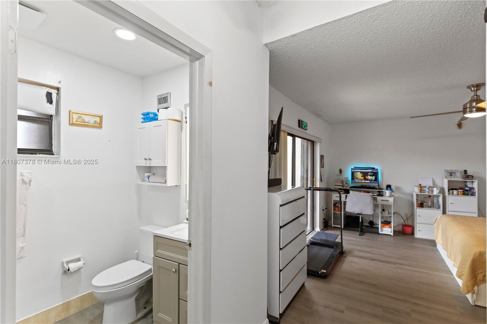 17320 NW 66th Pl, Hialeah, Florida image 18