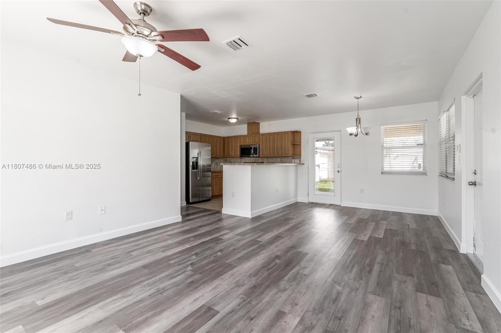 1402 E River Dr, Margate, Florida image 10