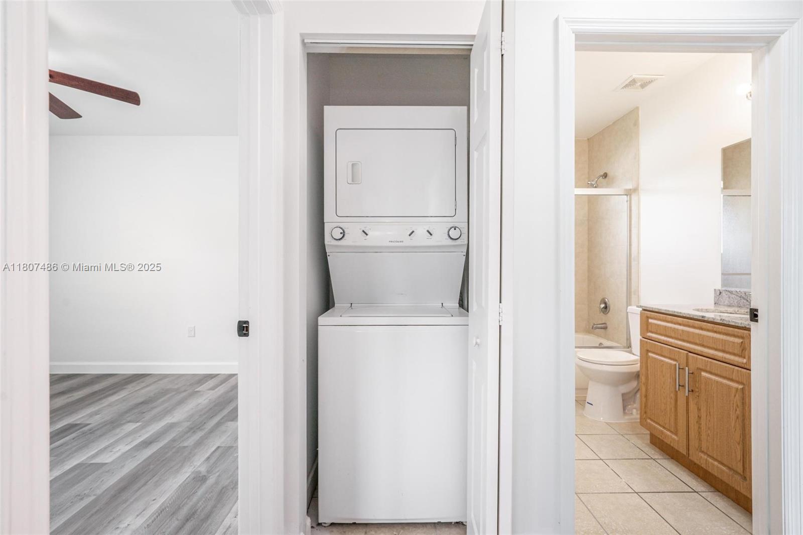 1402 E River Dr, Margate, Florida image 21