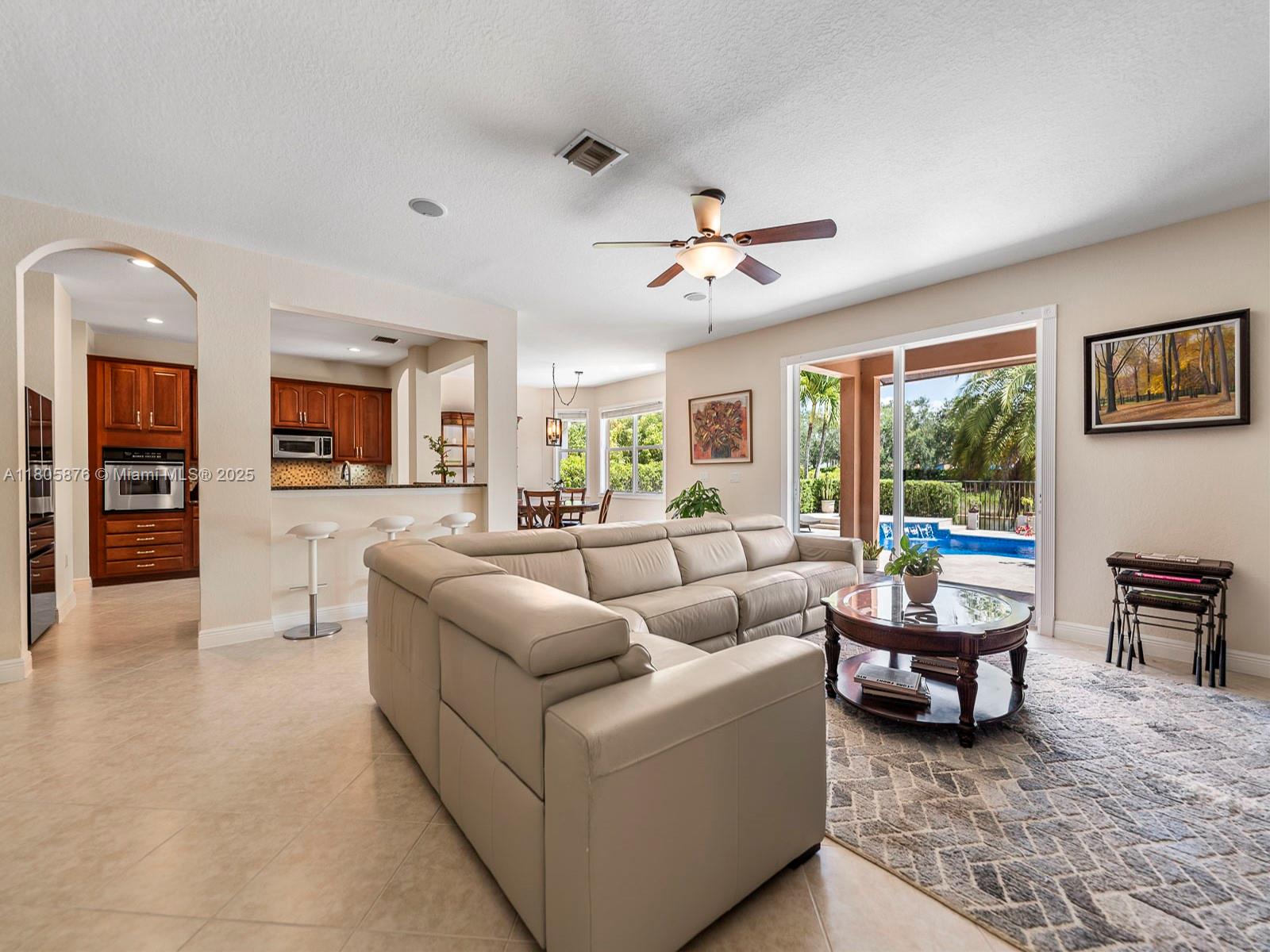 19165 N Gardenia Ave, Weston, Florida image 19