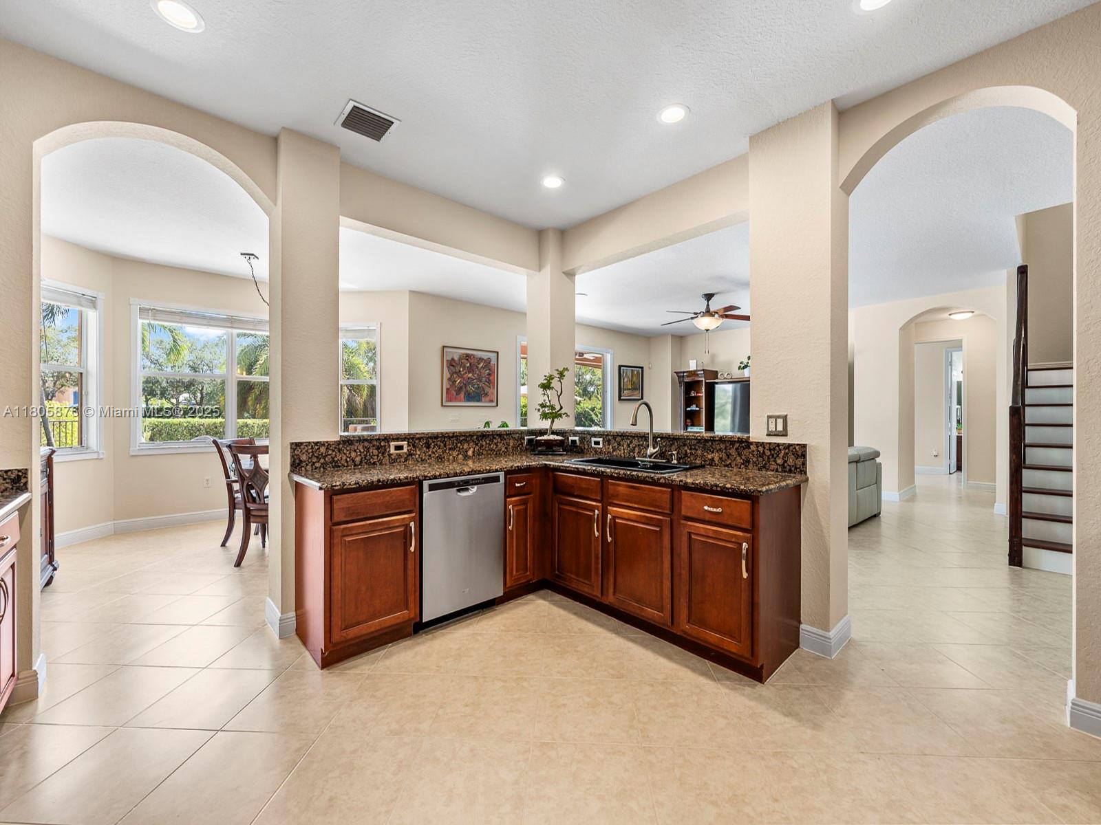 19165 N Gardenia Ave, Weston, Florida image 22