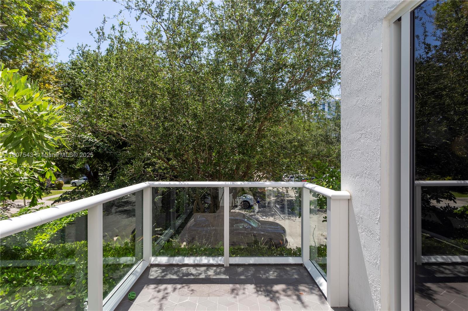 Listing Photo 8