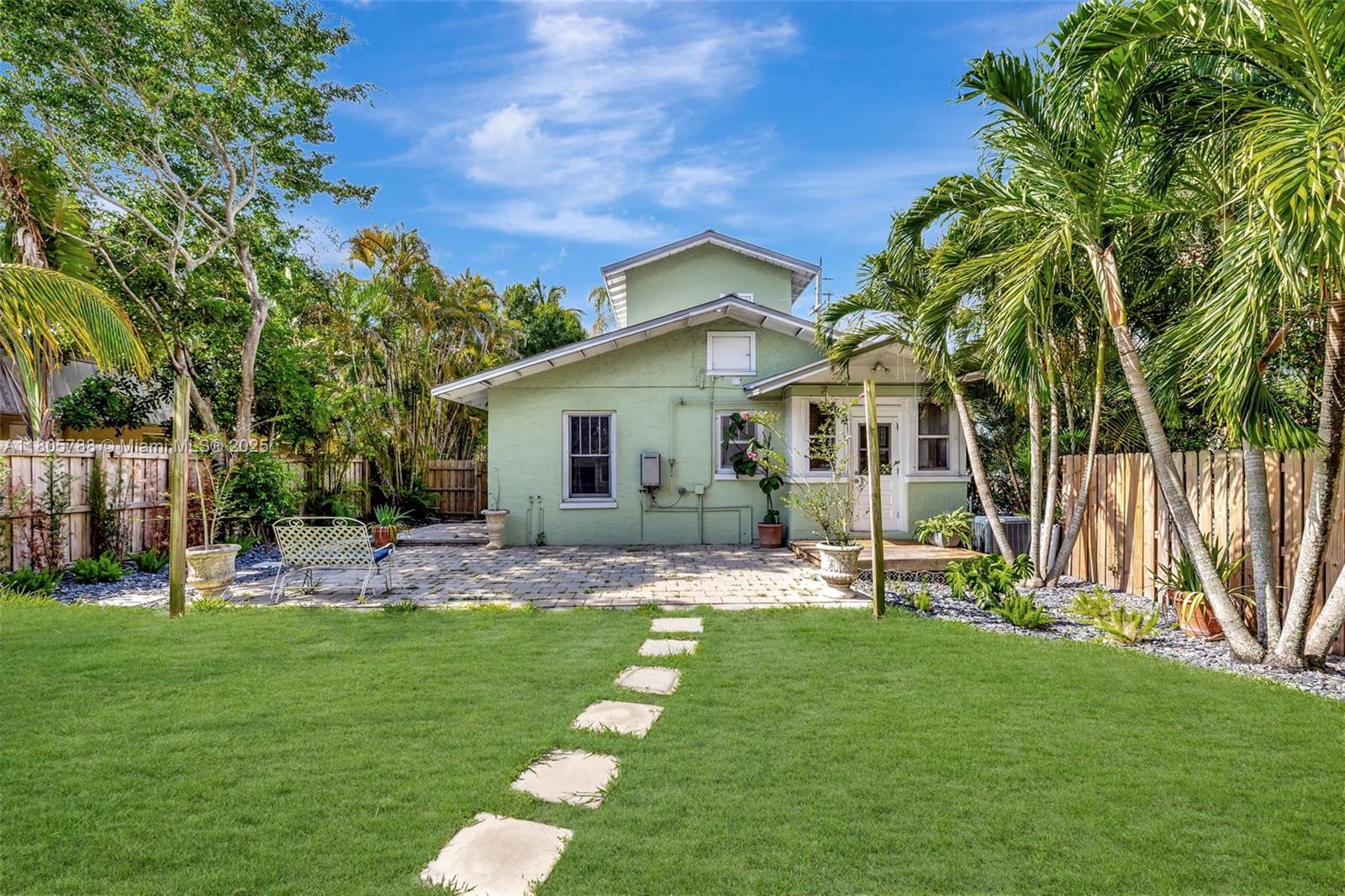 1031 SW 4th St, Fort Lauderdale, Florida image 22