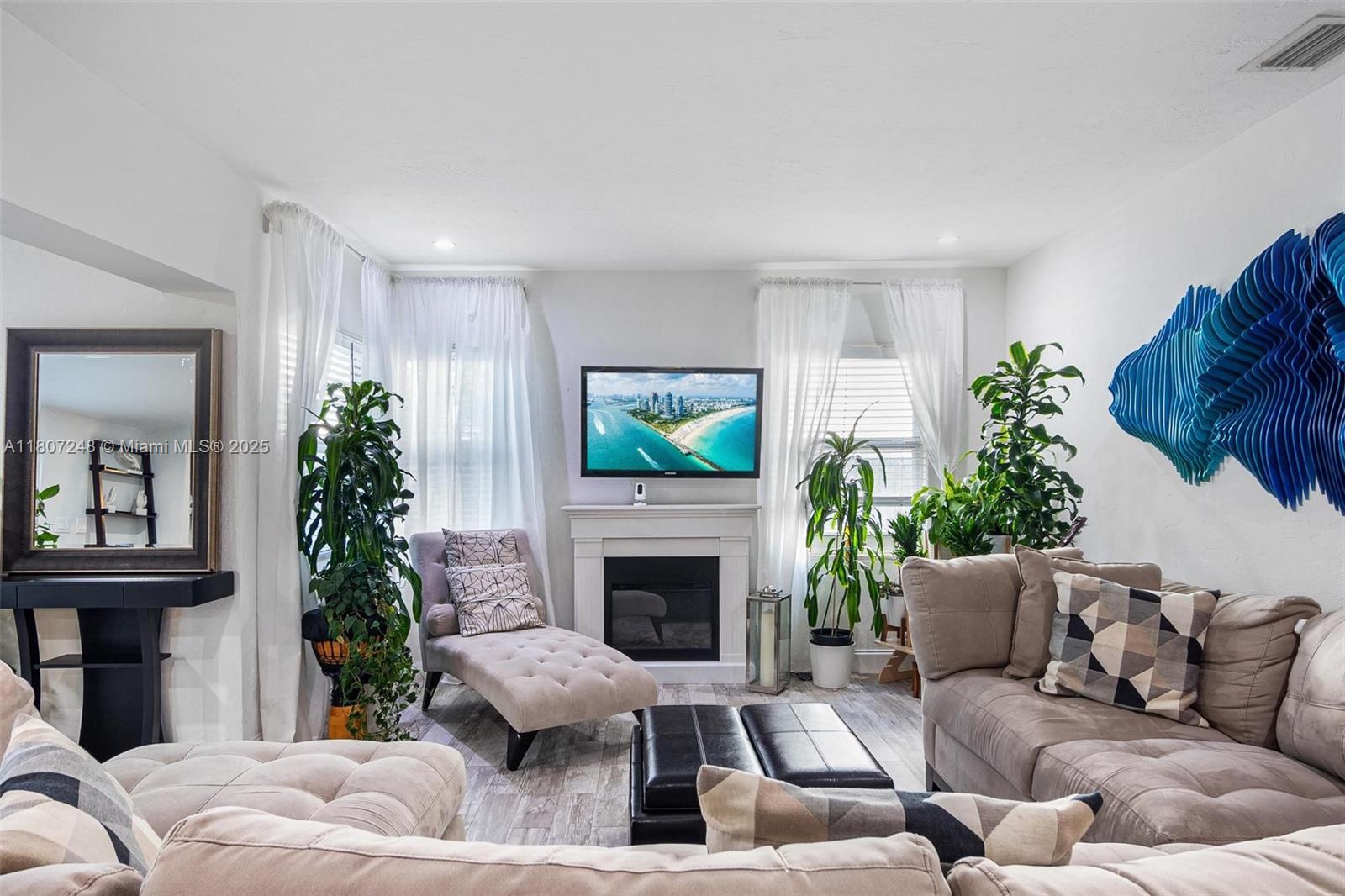 Property photo # 2