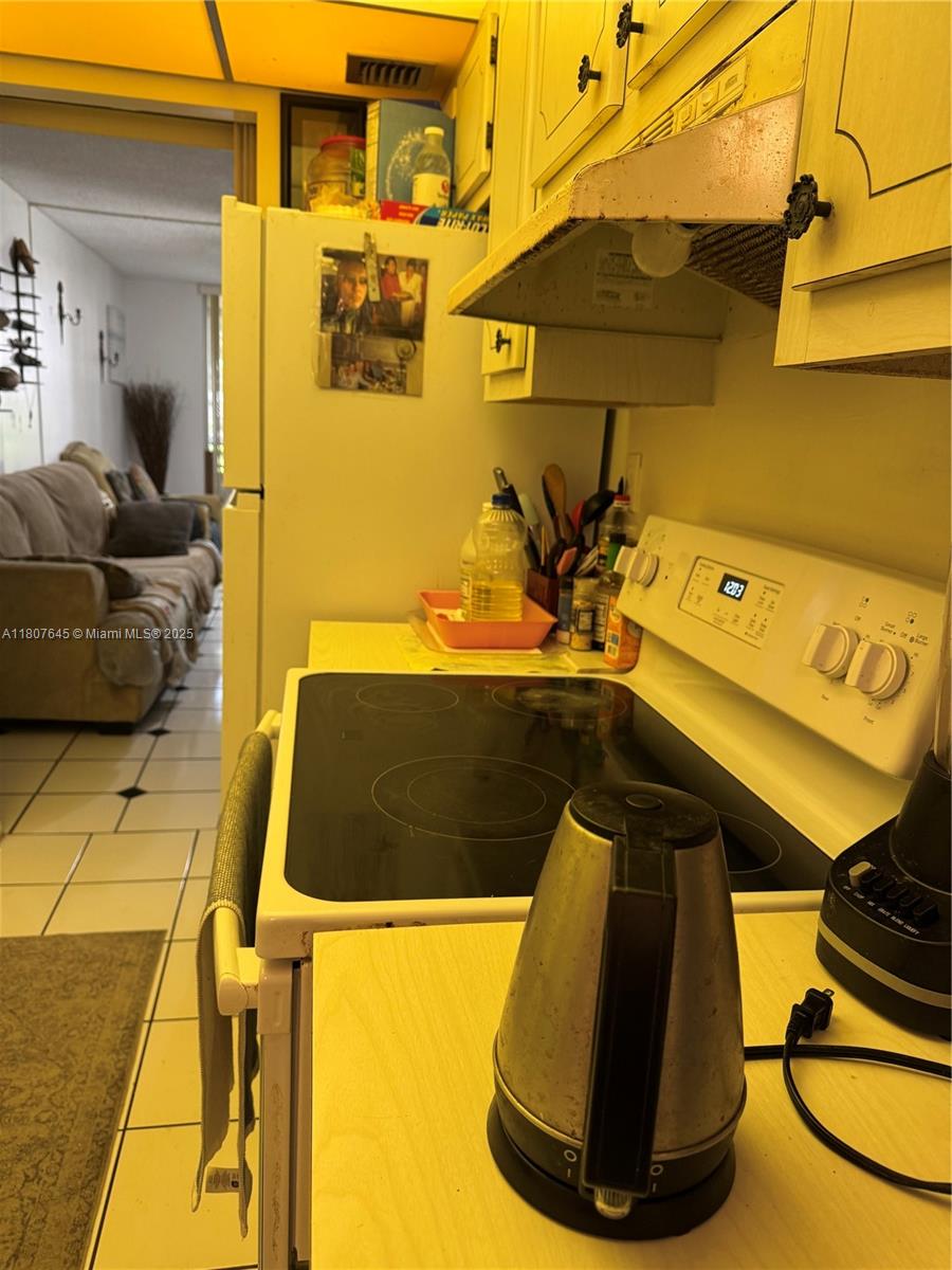 2600 NW 49th Ave #103, Lauderdale Lakes, Florida image 1