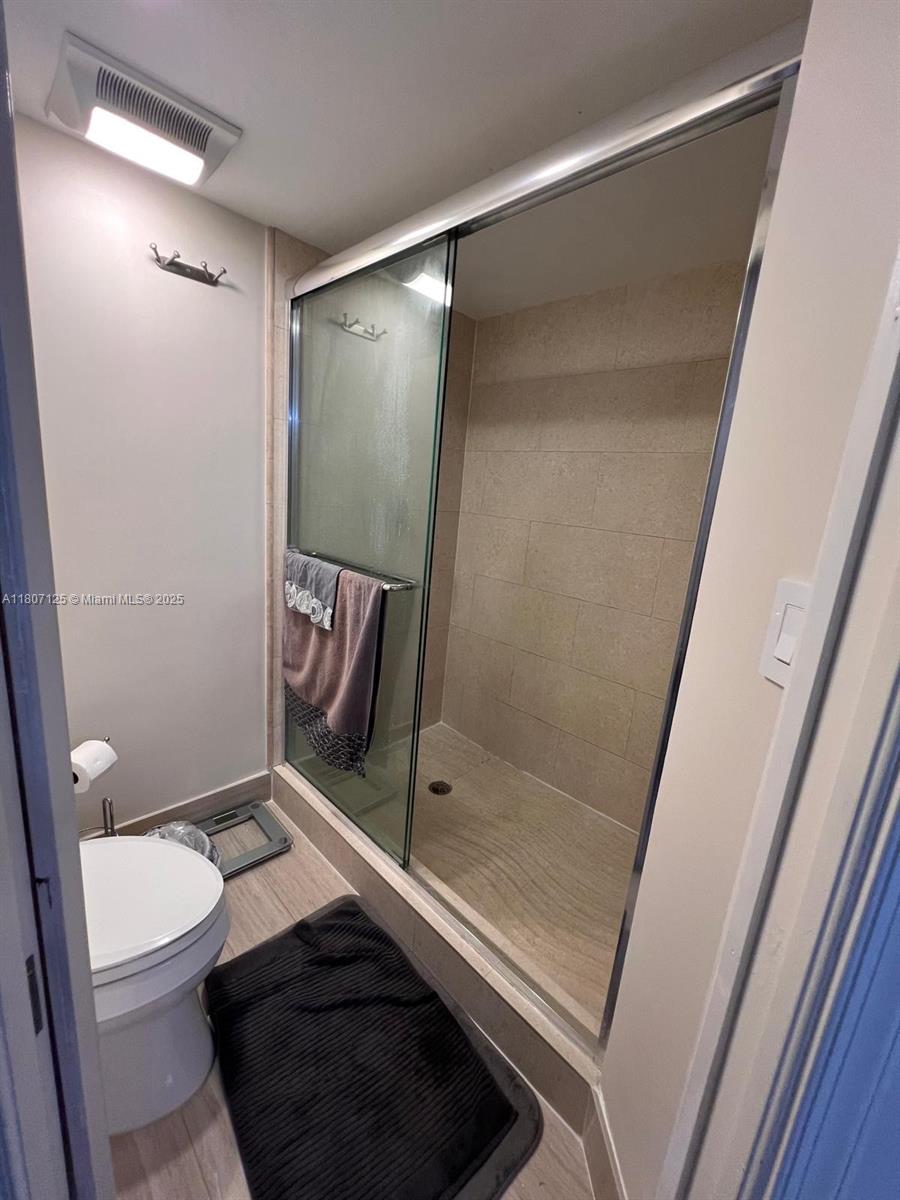 Residential, Aventura, Florida image 10