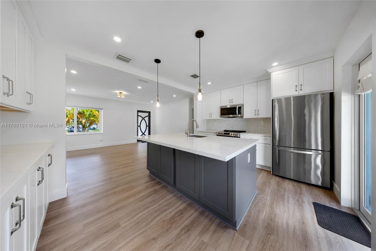 1000 Plover Ave, Miami Springs, Florida image 2