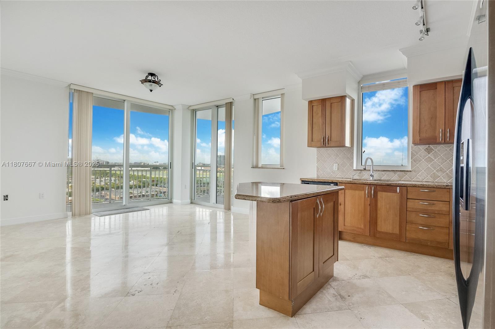 Property photo # 8