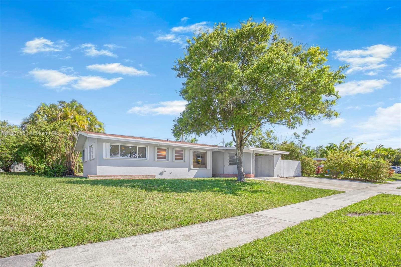 9710 Haitian Dr, Cutler Bay, Florida image 2