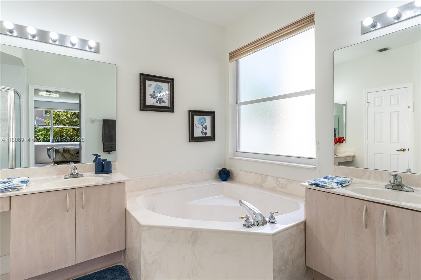 13366 NW 14th St, Pembroke Pines, Florida image 18