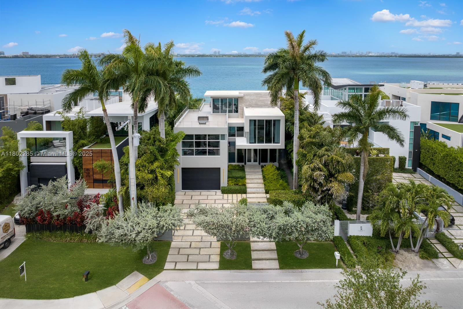 1379 Venetian Way Miami, FL 33139