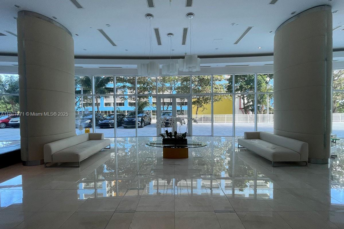 2101 Brickell Ave #1709, Miami FL 33129