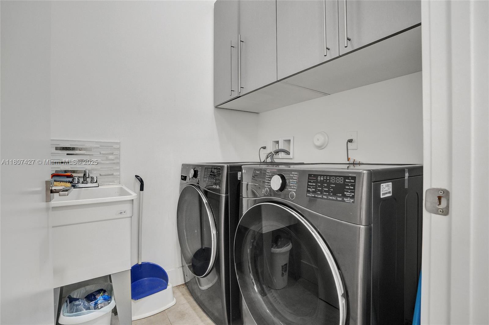 9995 NW 75th St, Doral, Florida image 34