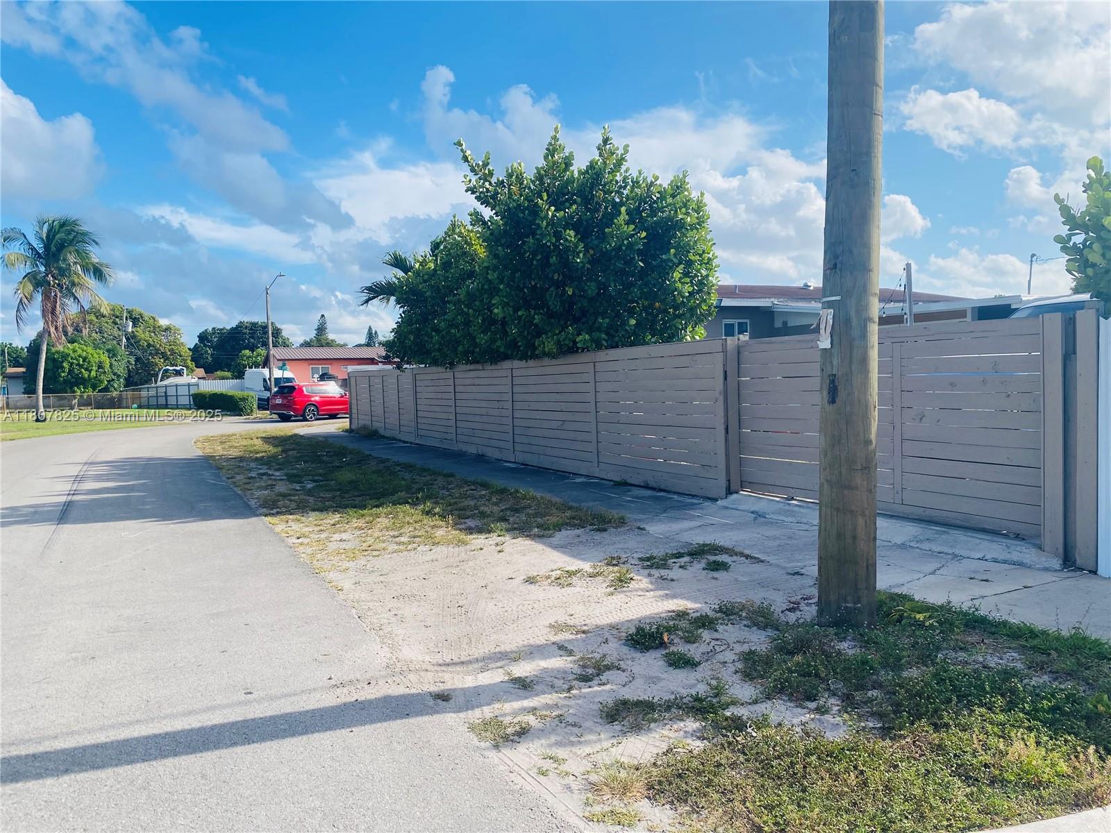 3745 NW 171st Ter, Miami Gardens, Florida image 2