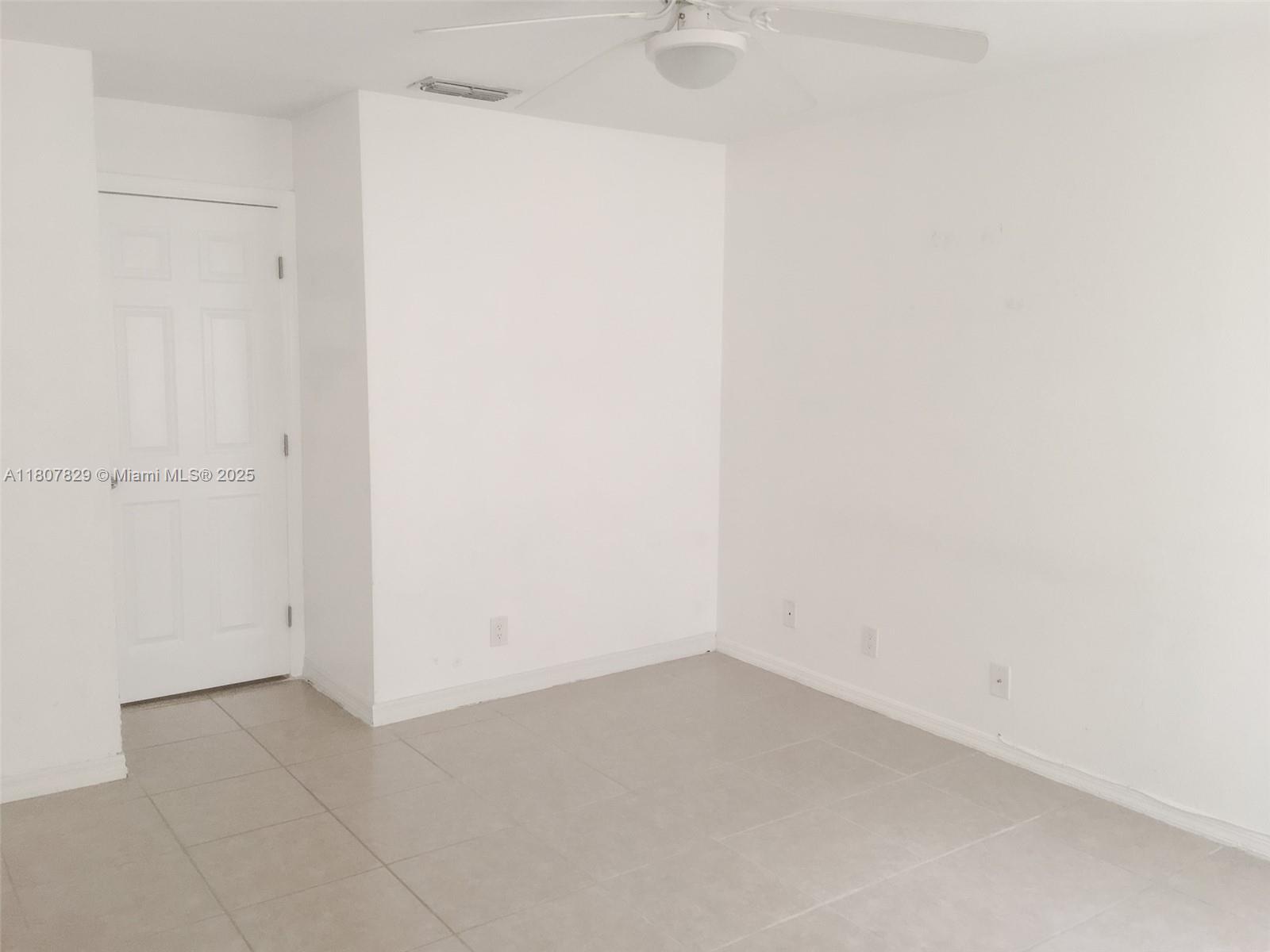 3430 N Pinewalk Dr N #618, Margate, Florida image 11
