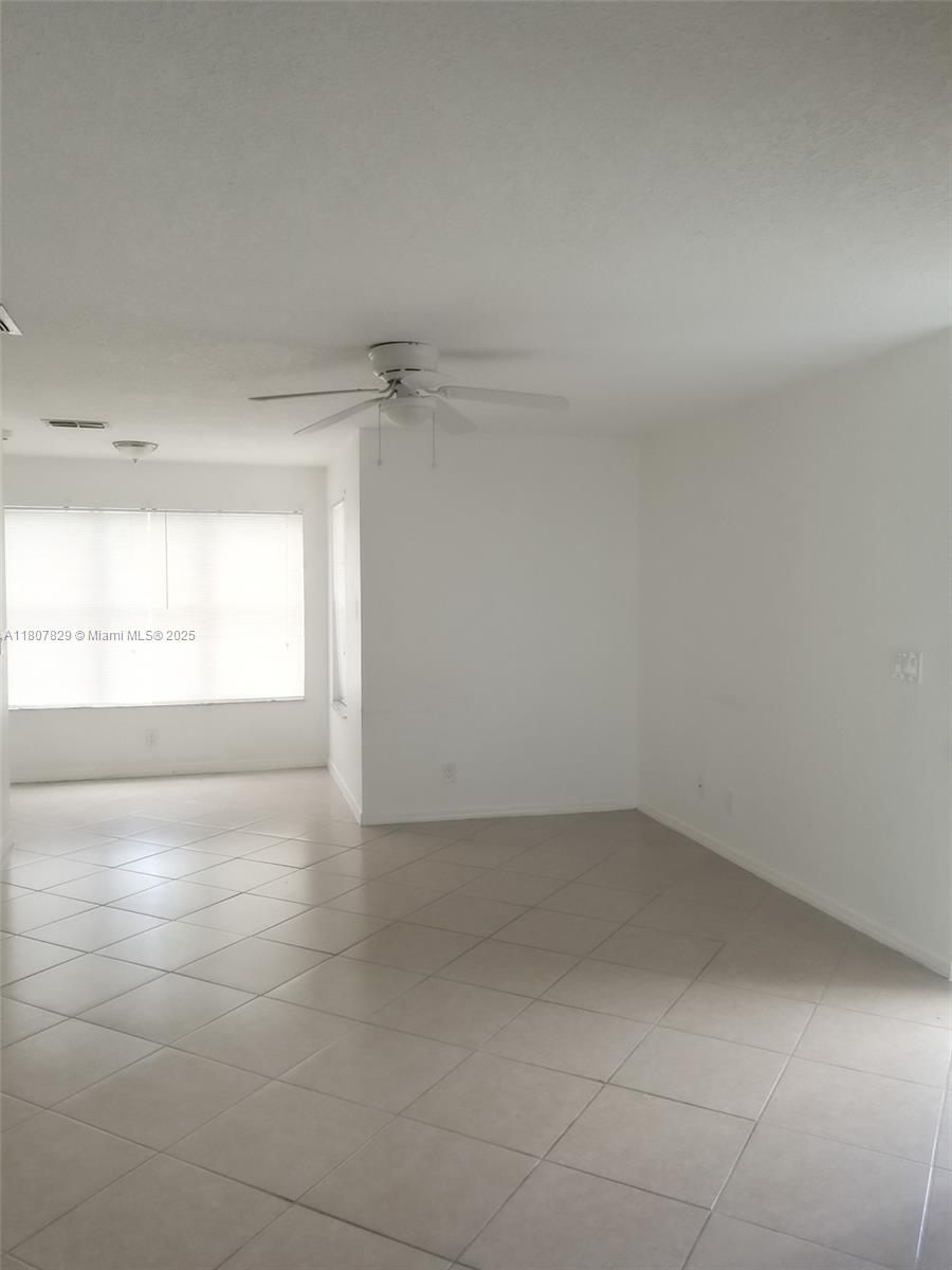 3430 N Pinewalk Dr N #618, Margate, Florida image 9