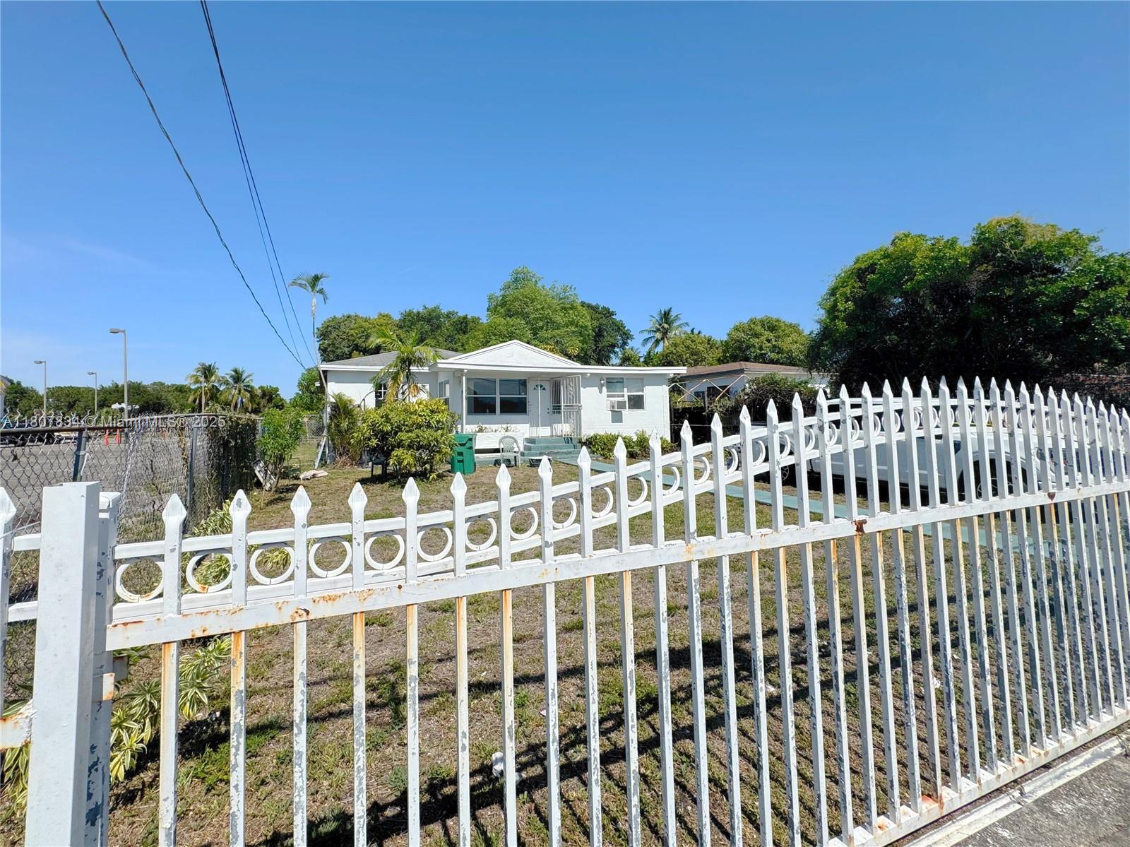18201 NW 20th Ave, Miami Gardens, Florida image 2