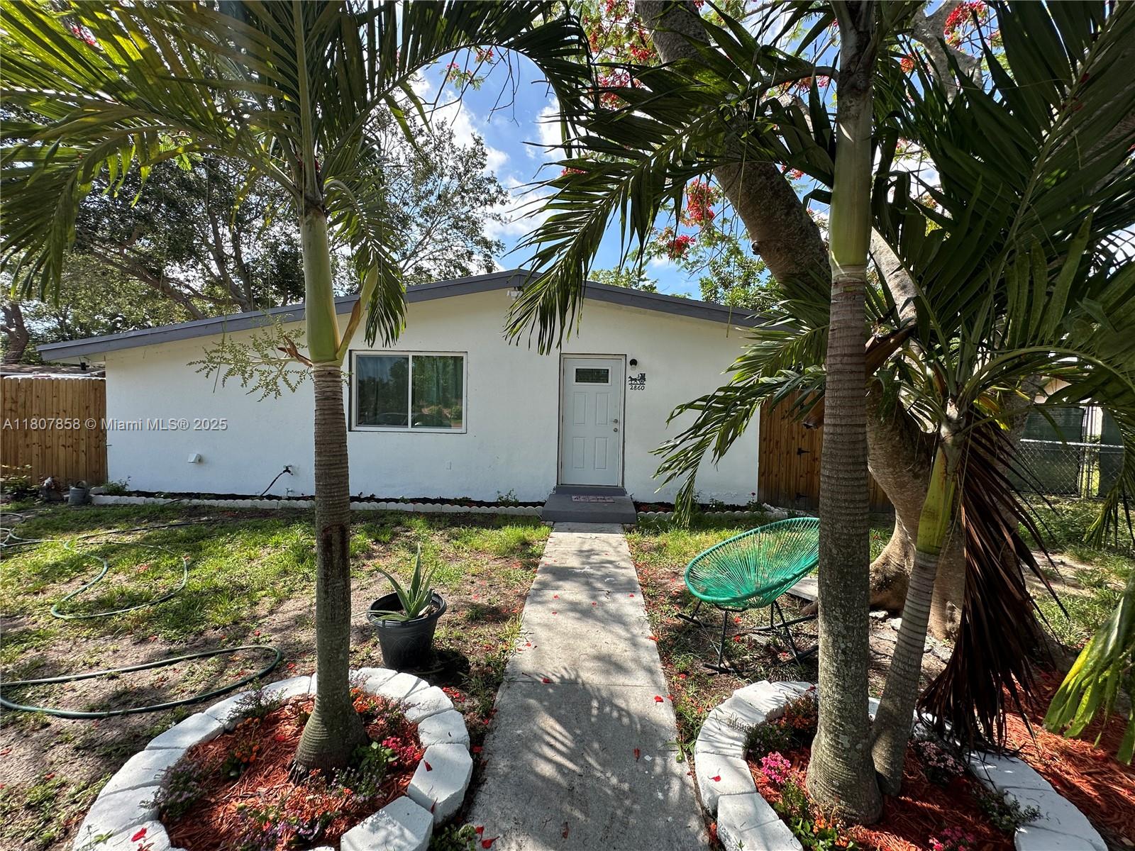 2860 SW 13th St, Fort Lauderdale, Florida image 1