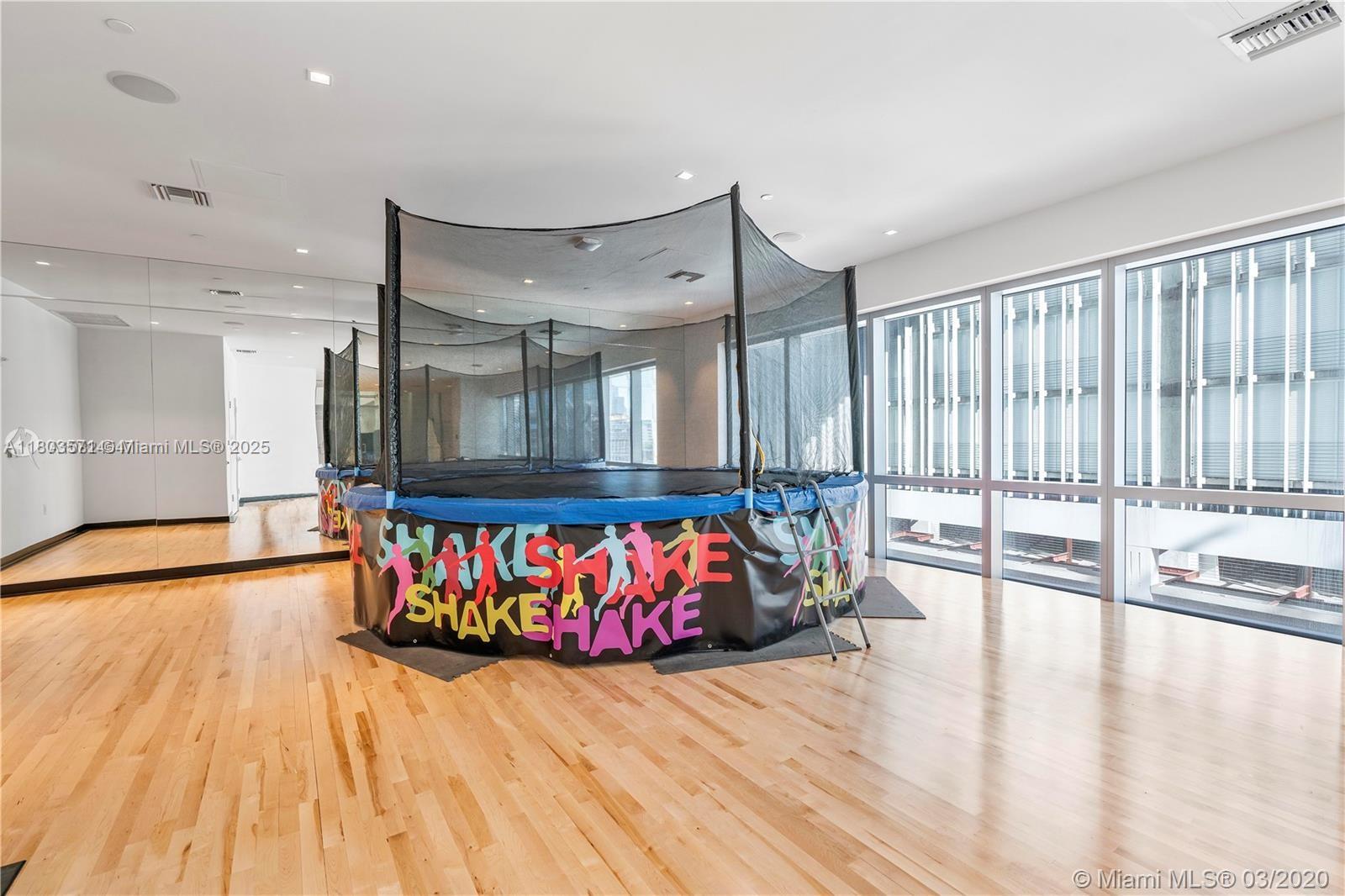 851 NE 1st Ave #3906, Miami FL 33132