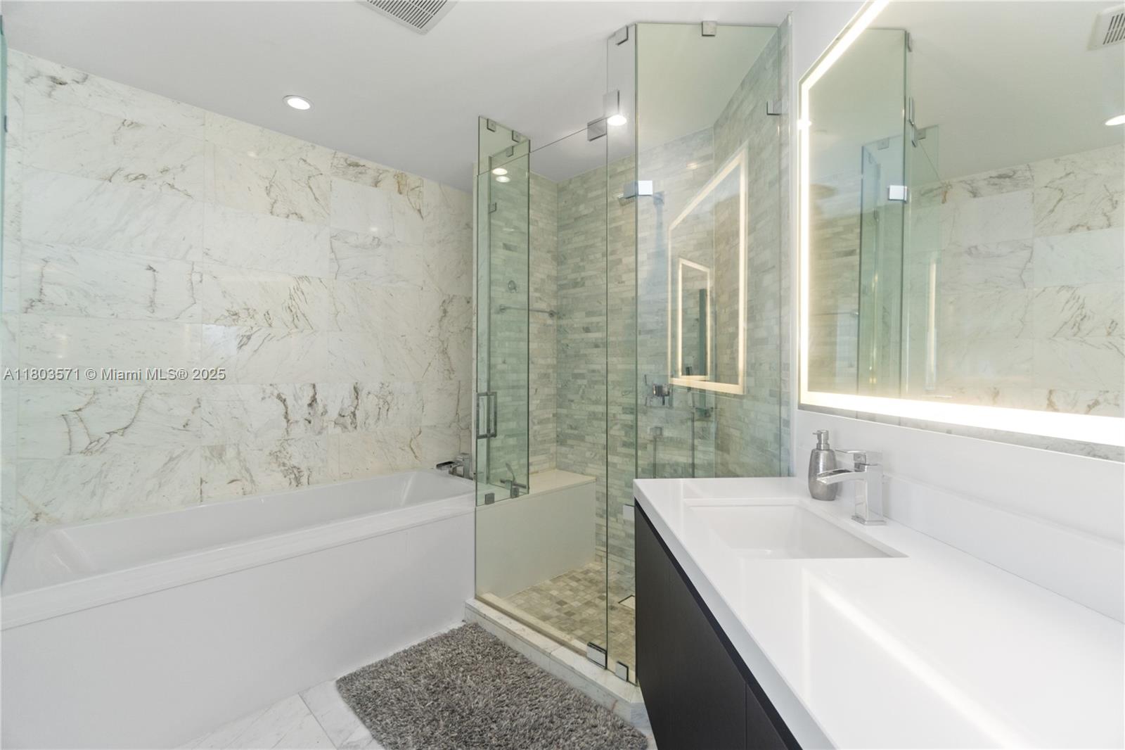 851 NE 1st Ave #3906, Miami FL 33132