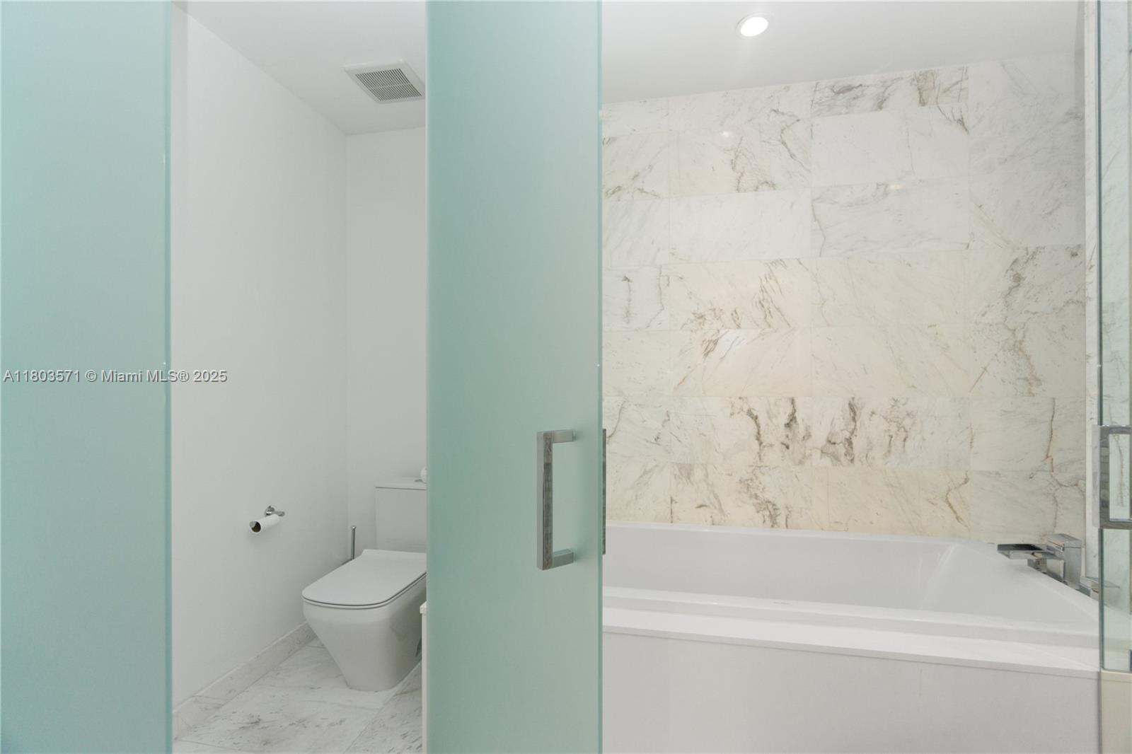 851 NE 1st Ave #3906, Miami FL 33132