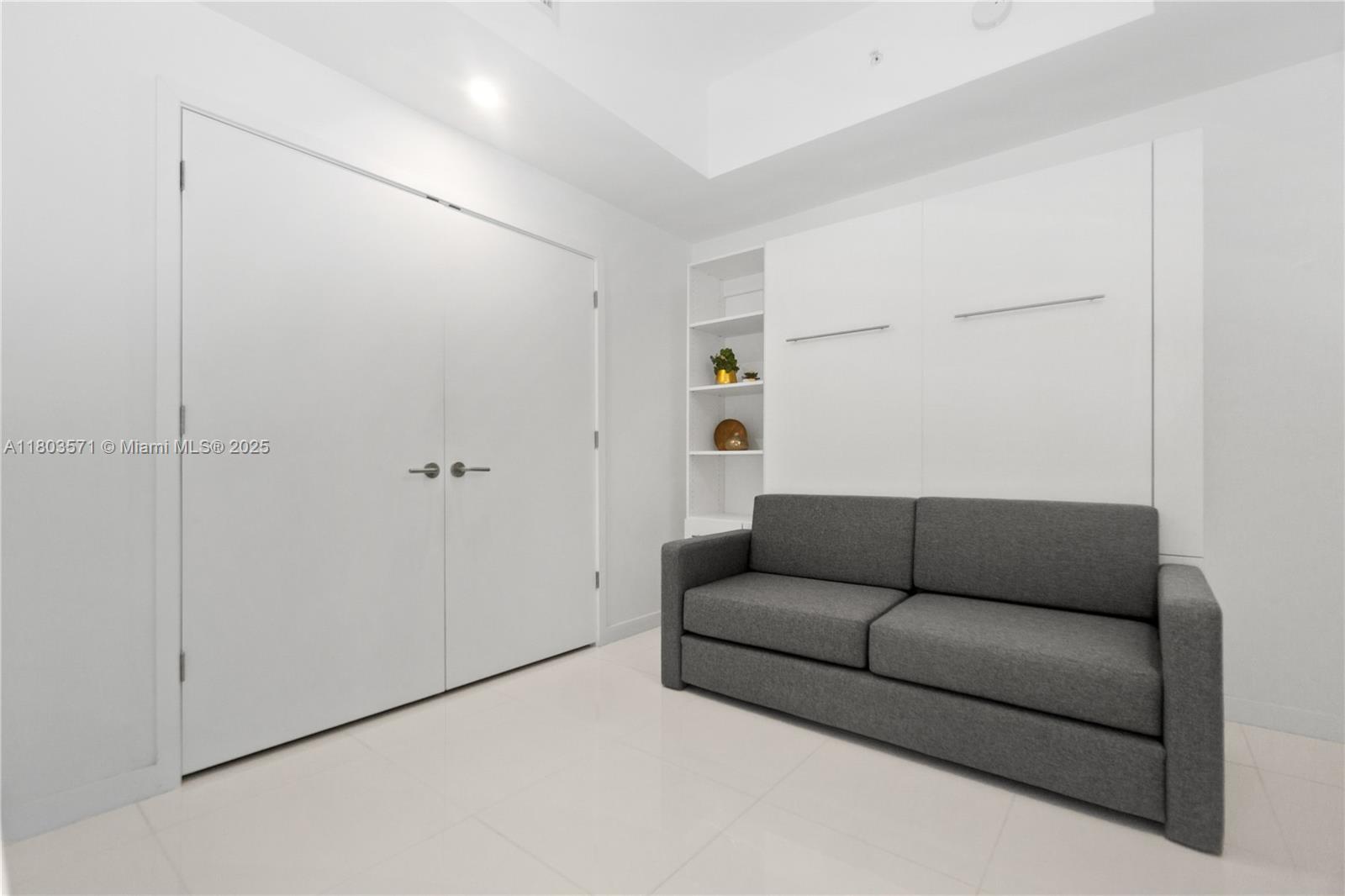851 NE 1st Ave #3906, Miami FL 33132