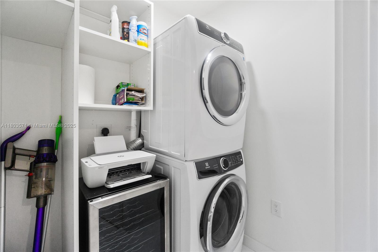 851 NE 1st Ave #3906, Miami FL 33132