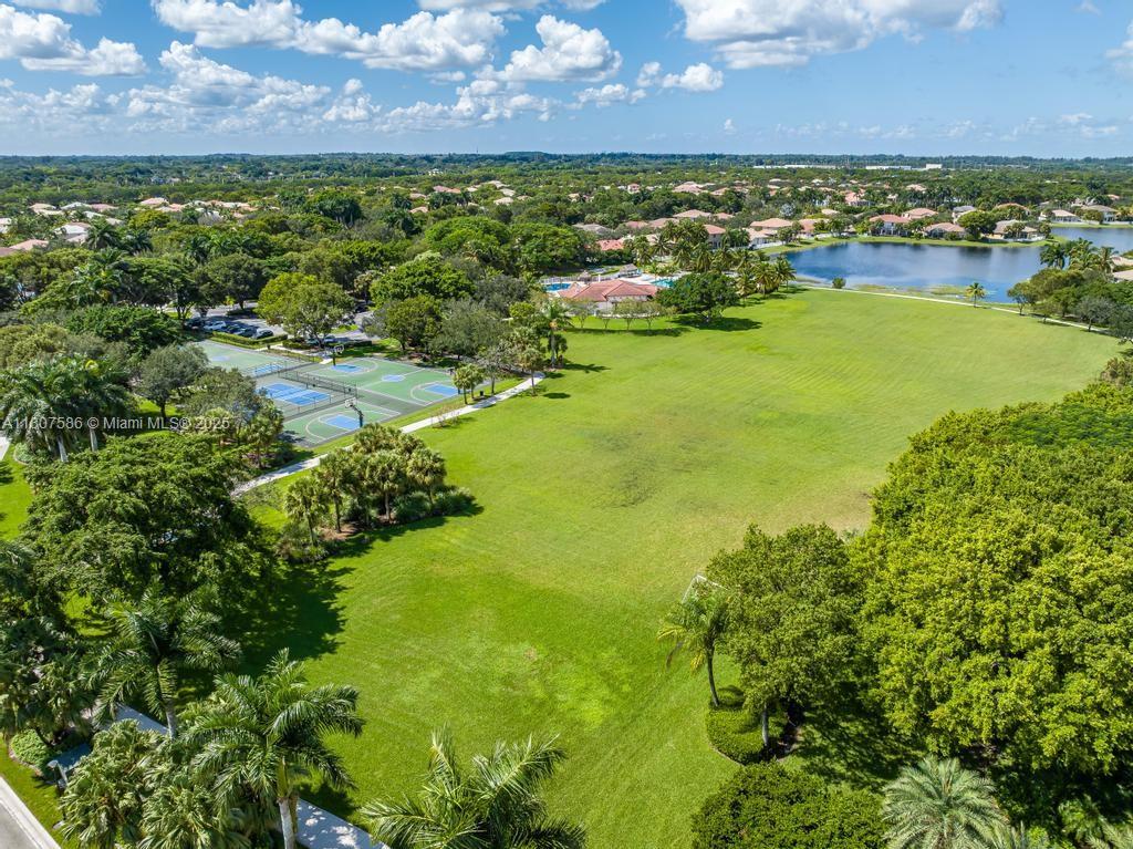3700 Oak Ridge Ln, Weston, Florida image 23