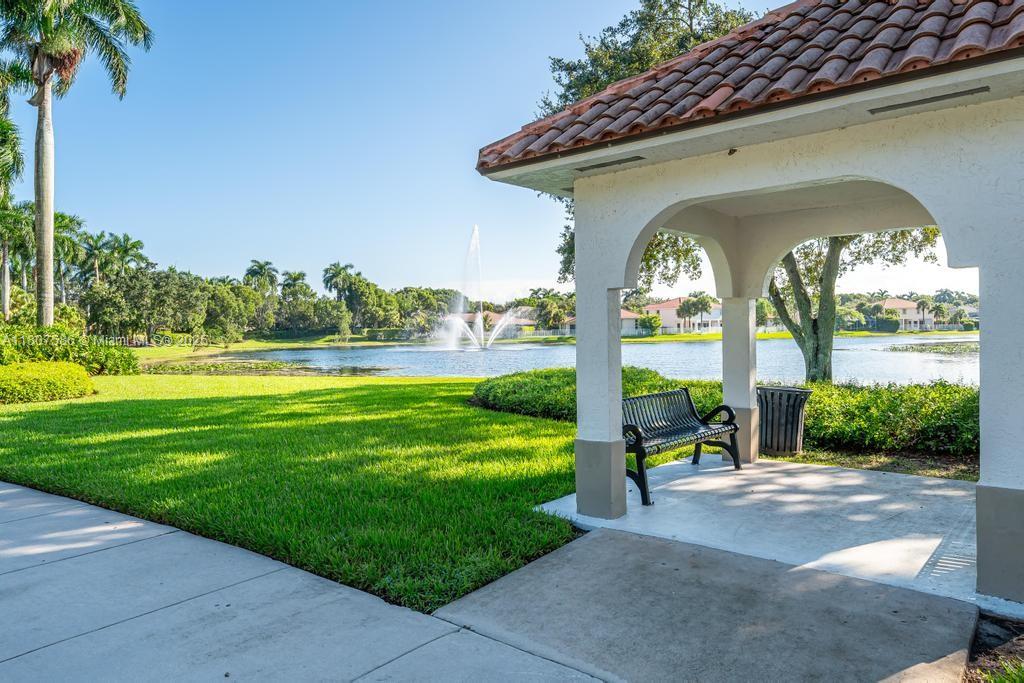 3700 Oak Ridge Ln, Weston, Florida image 24