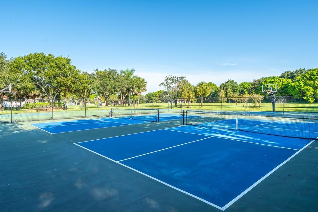 3700 Oak Ridge Ln, Weston, Florida image 29