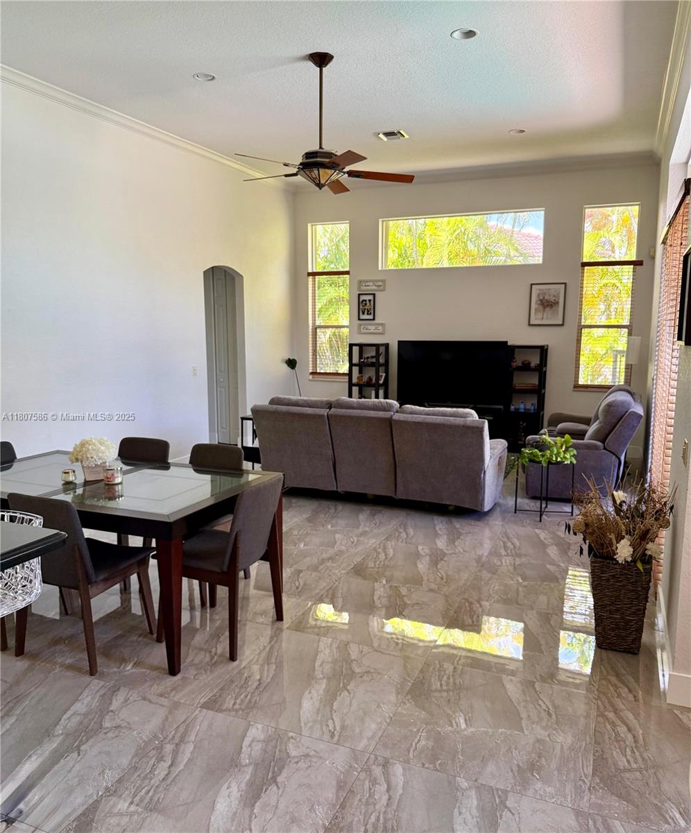 3700 Oak Ridge Ln, Weston, Florida image 5