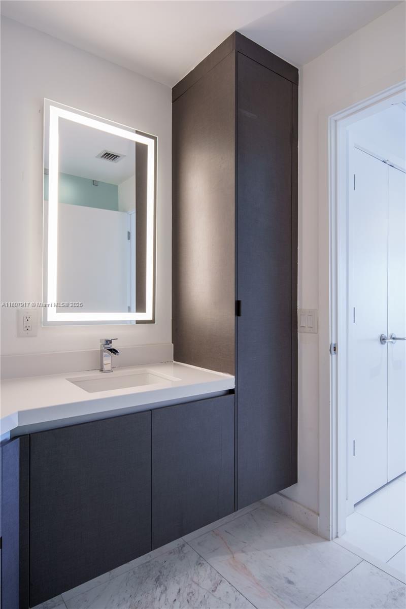 851 NE 1st Ave #4406, Miami FL 33132