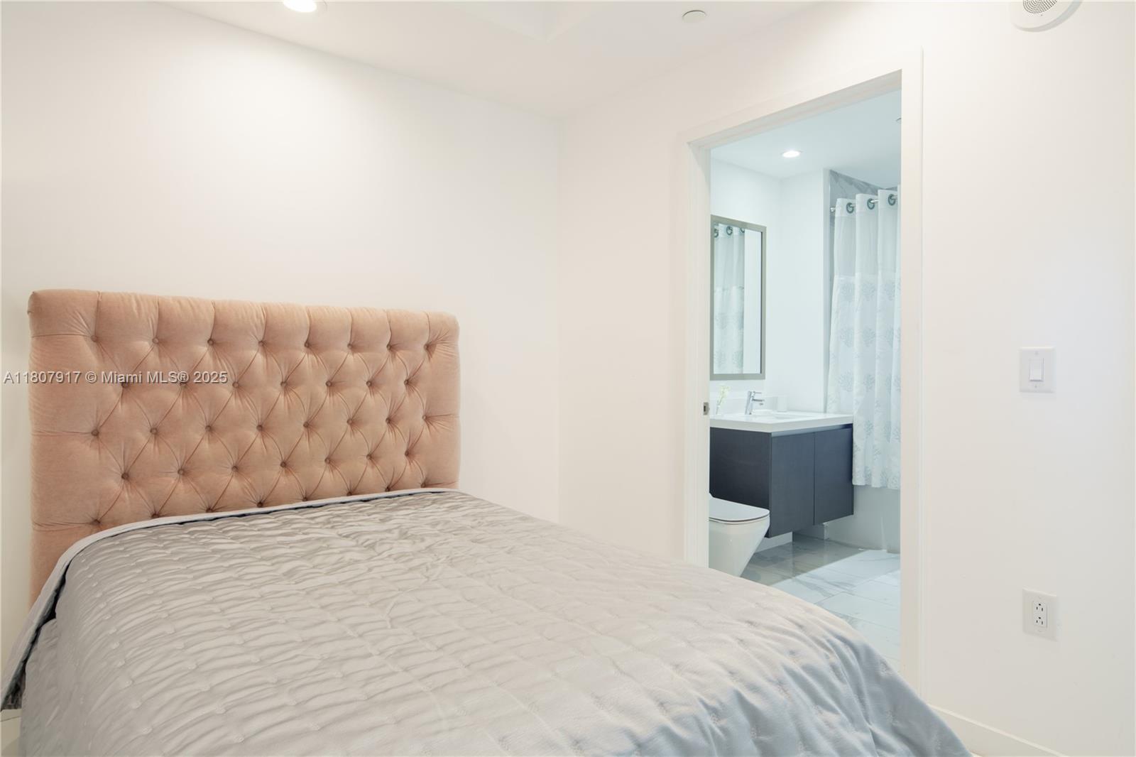 851 NE 1st Ave #4406, Miami FL 33132