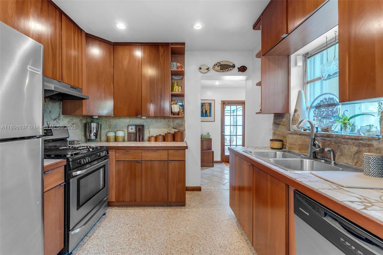 3920 NW 36th Ave, Lauderdale Lakes, Florida image 6