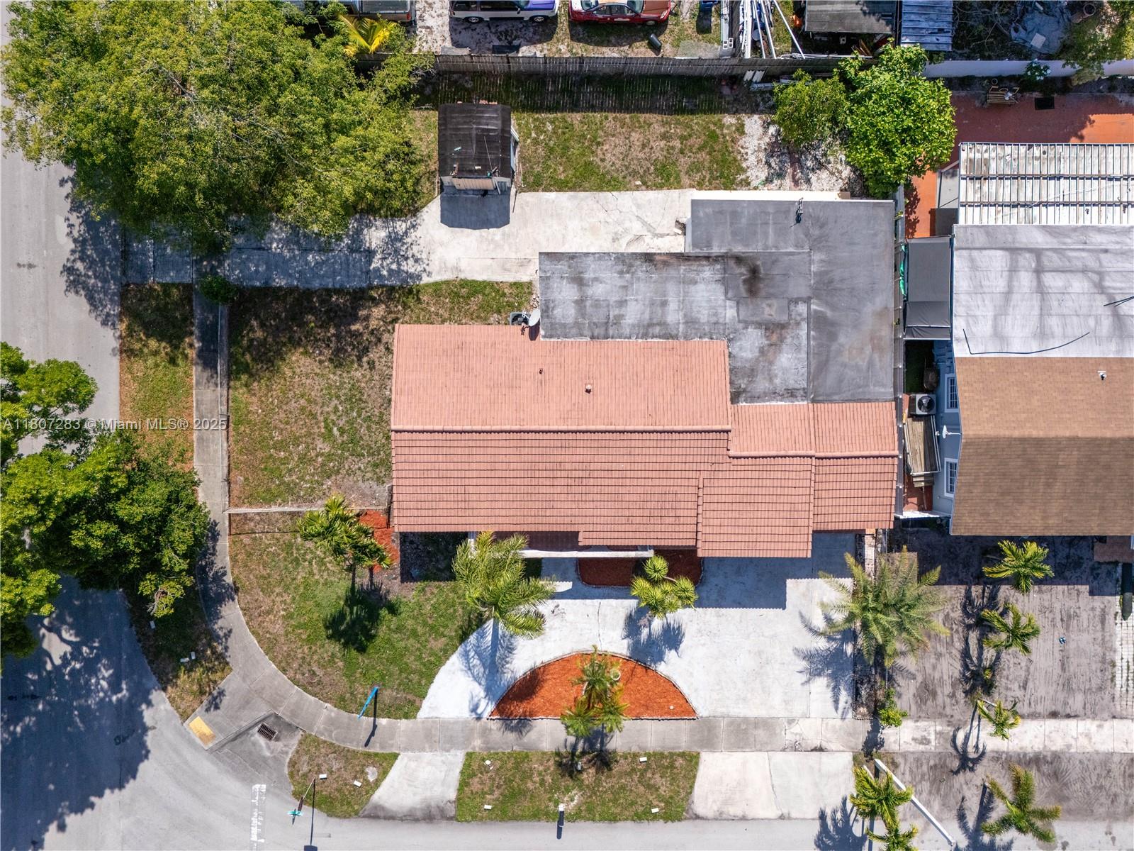 19704 NW 48th Ct, Miami Gardens, Florida image 2