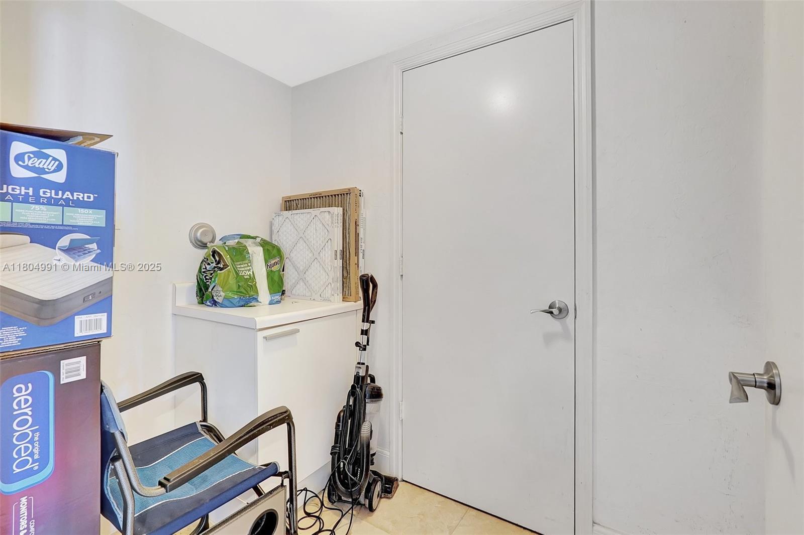 14951 Royal Oaks Ln #1406, North Miami, Florida image 14