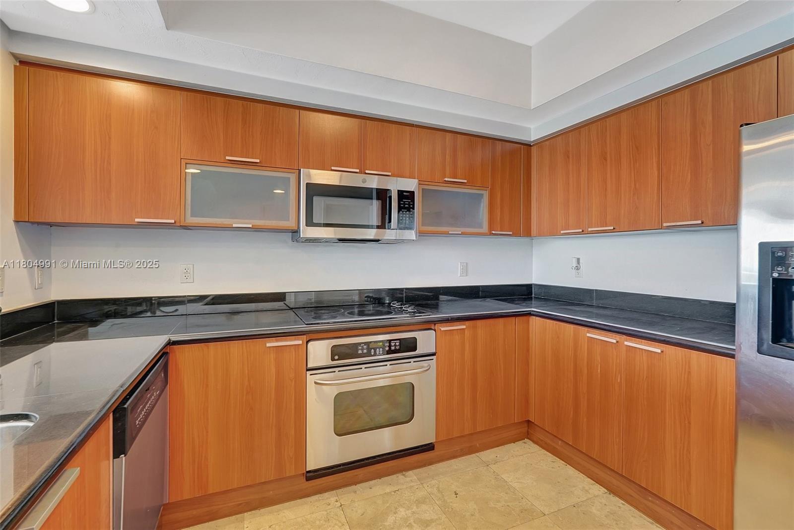 14951 Royal Oaks Ln #1406, North Miami, Florida image 18