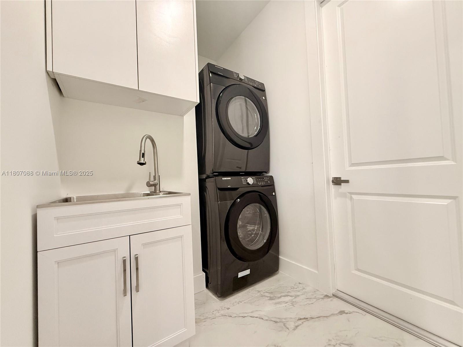 1115 NW 19th Pl, Cape Coral, Florida image 9