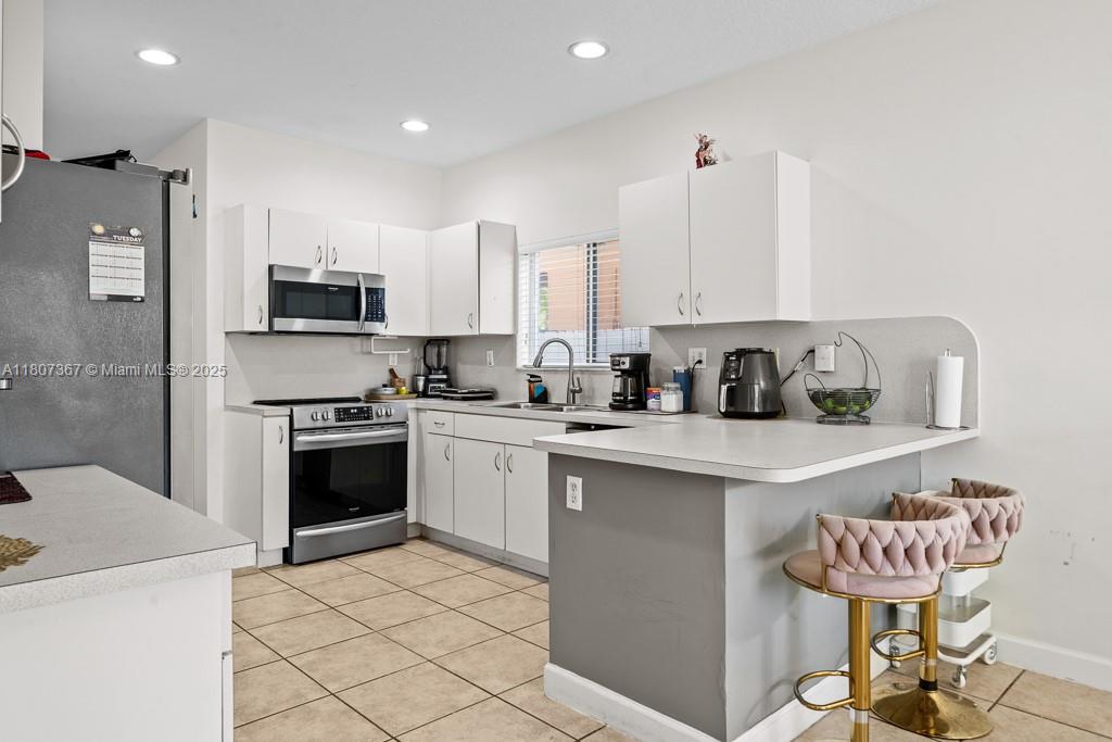 15490 SW 18th Ln, Miami, Florida image 11
