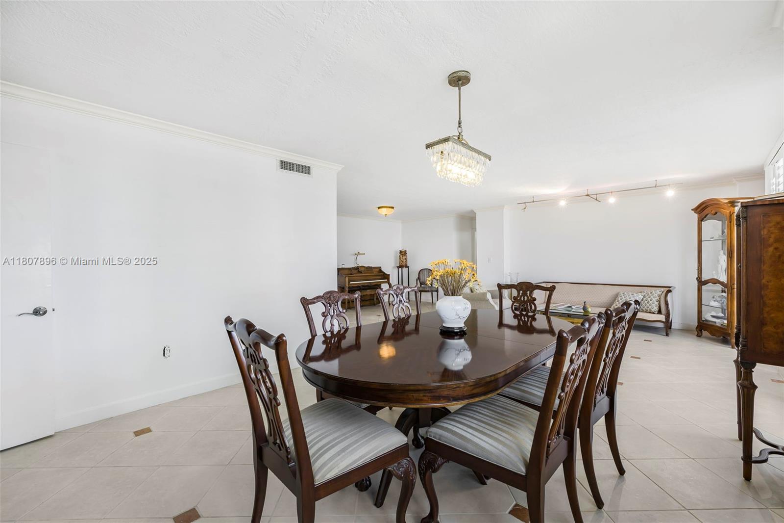 625 Biltmore Way #301, Coral Gables, Florida image 21