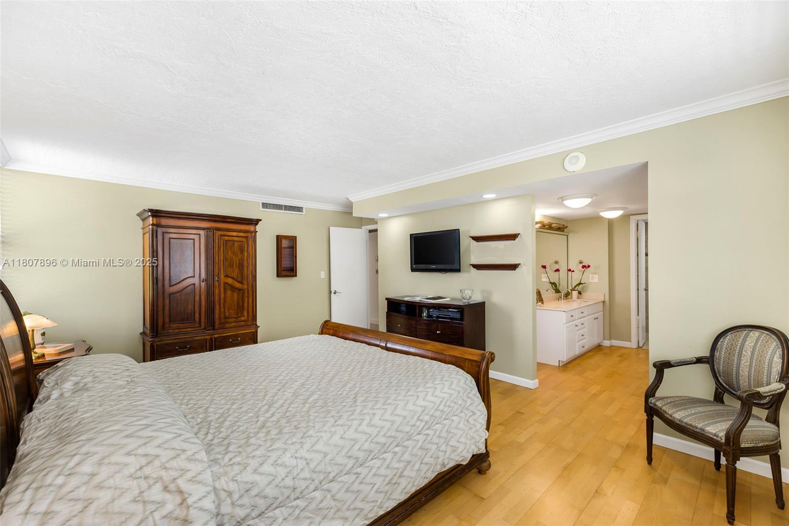 625 Biltmore Way #301, Coral Gables, Florida image 28