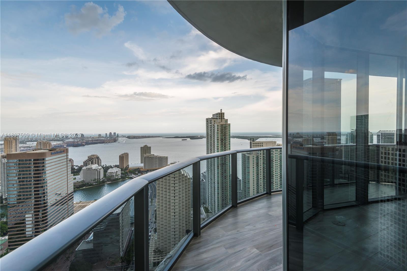 801 S Miami Ave #5005, Miami FL 33130