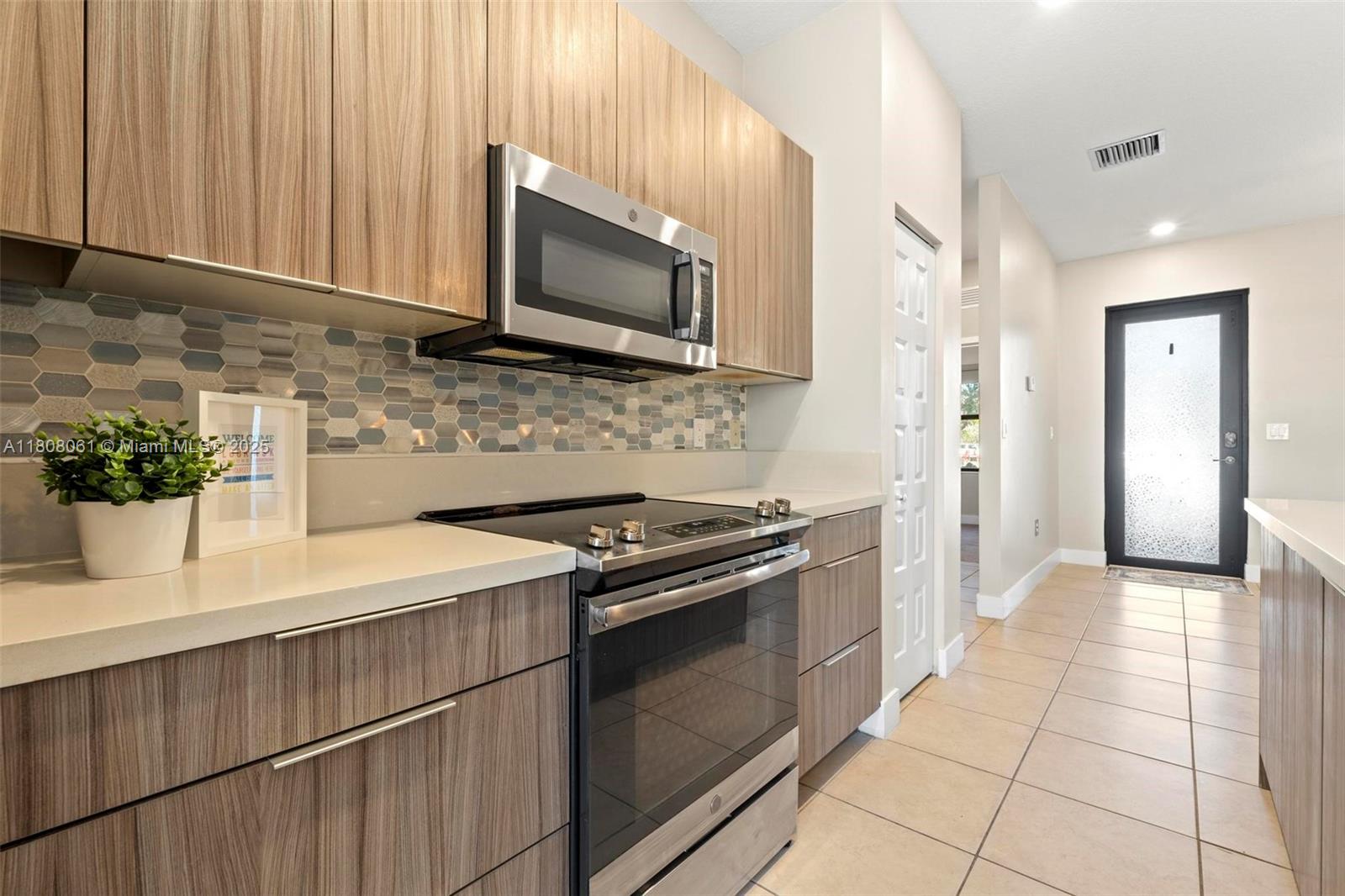 7825 NW 104th Ave #4, Doral, Florida image 10