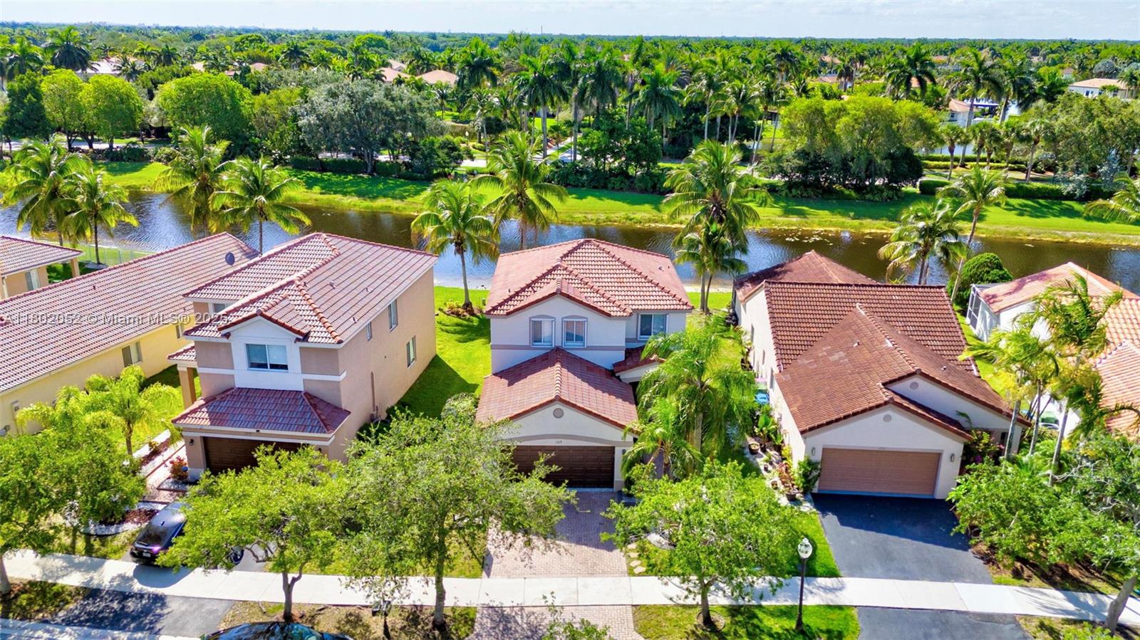 1317 Majesty Ter, Weston, Florida image 35
